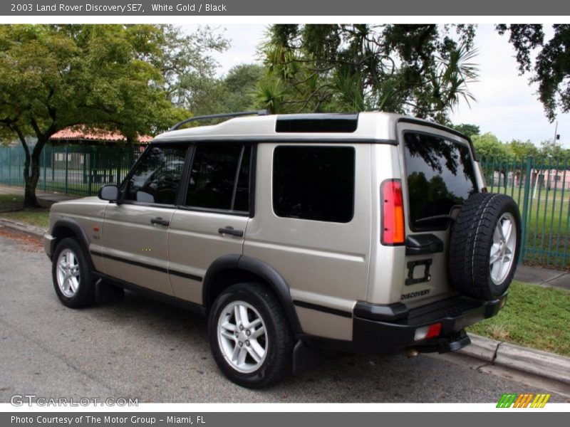 White Gold / Black 2003 Land Rover Discovery SE7