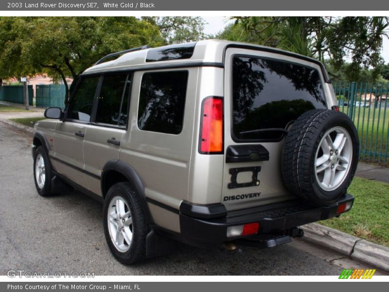 White Gold / Black 2003 Land Rover Discovery SE7