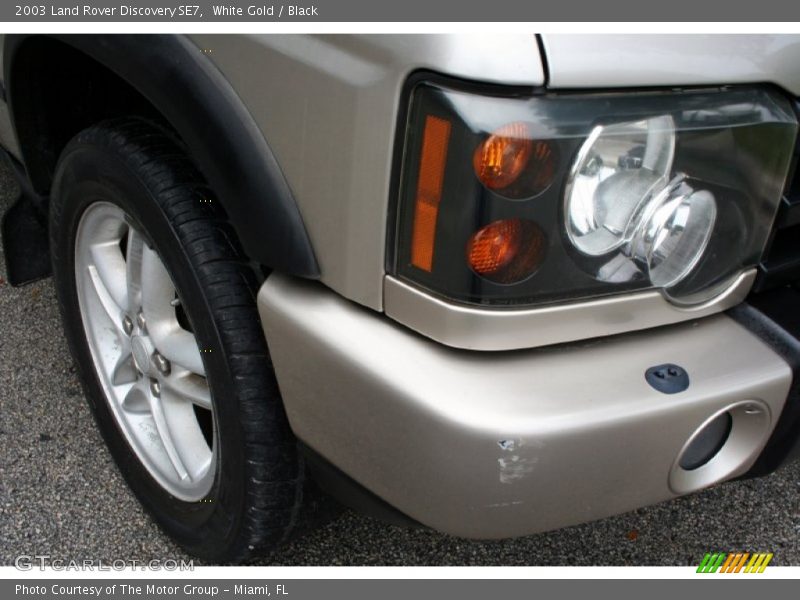 White Gold / Black 2003 Land Rover Discovery SE7