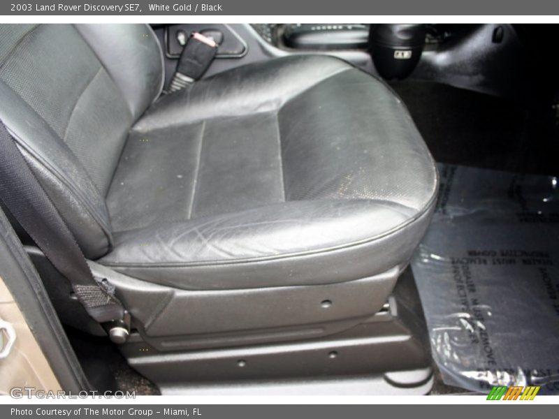 White Gold / Black 2003 Land Rover Discovery SE7