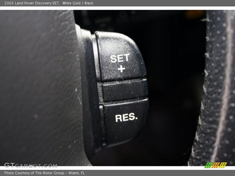 White Gold / Black 2003 Land Rover Discovery SE7