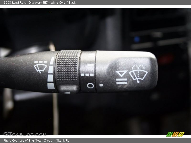 White Gold / Black 2003 Land Rover Discovery SE7