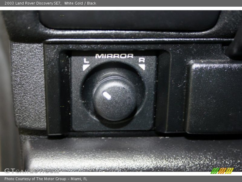 White Gold / Black 2003 Land Rover Discovery SE7