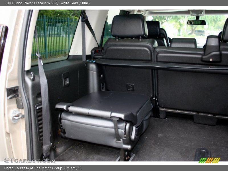 White Gold / Black 2003 Land Rover Discovery SE7