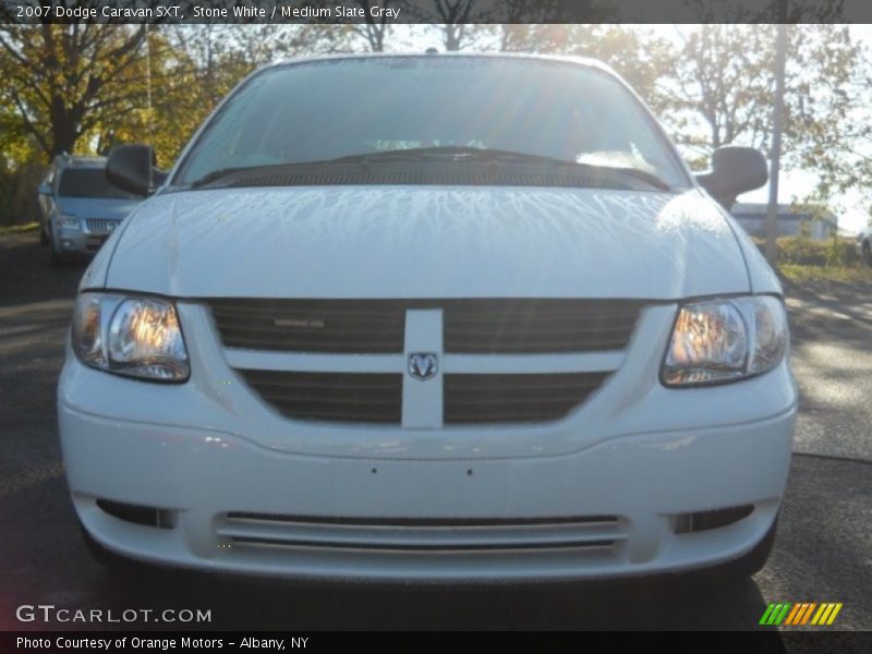 Stone White / Medium Slate Gray 2007 Dodge Caravan SXT