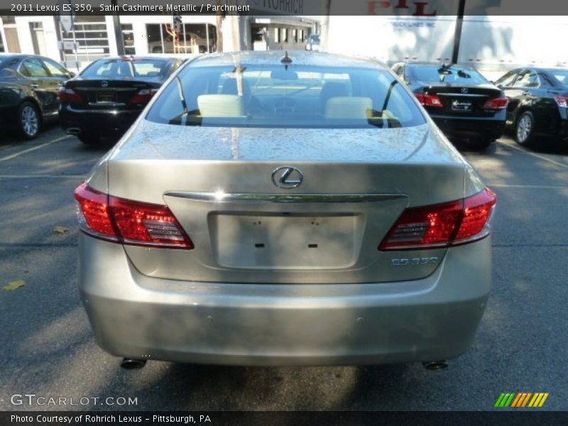 Satin Cashmere Metallic / Parchment 2011 Lexus ES 350
