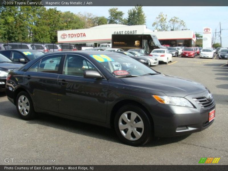 Magnetic Gray Metallic / Ash 2009 Toyota Camry LE