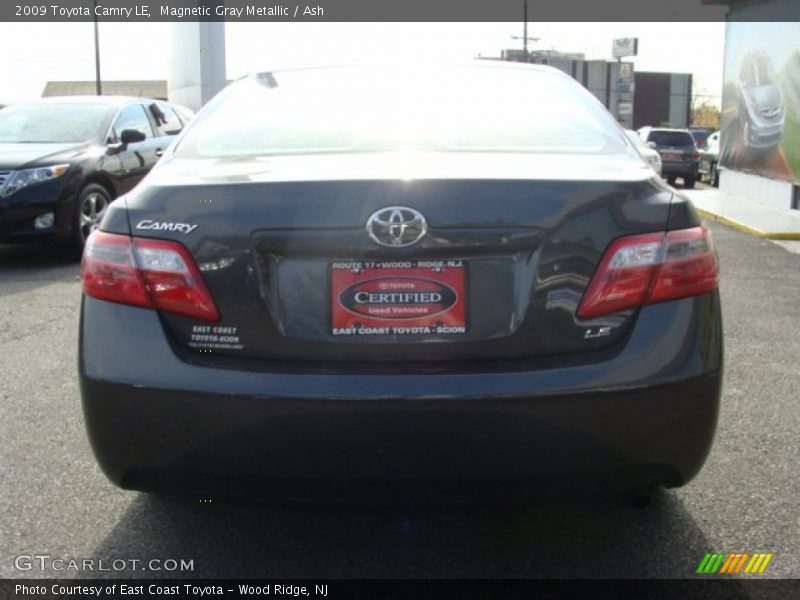Magnetic Gray Metallic / Ash 2009 Toyota Camry LE