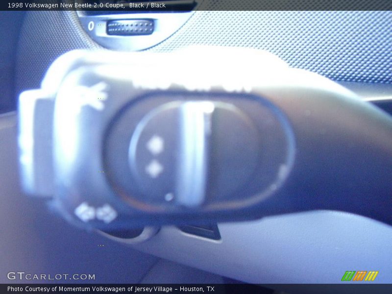 Black / Black 1998 Volkswagen New Beetle 2.0 Coupe