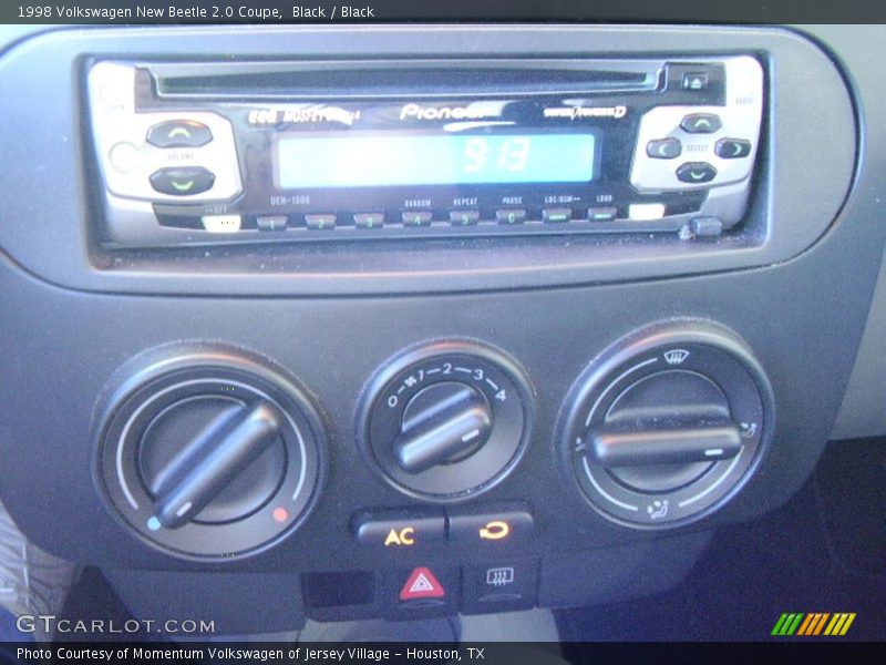 Black / Black 1998 Volkswagen New Beetle 2.0 Coupe