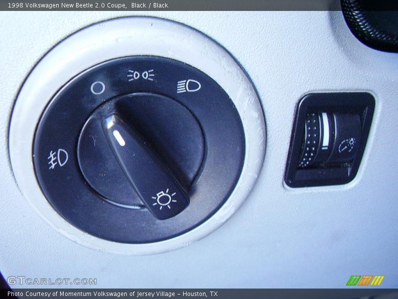 Black / Black 1998 Volkswagen New Beetle 2.0 Coupe