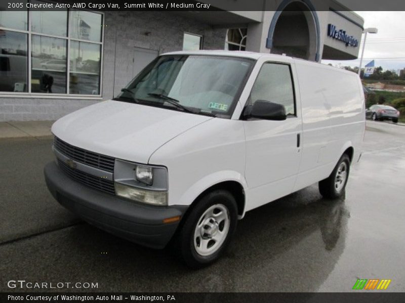 Summit White / Medium Gray 2005 Chevrolet Astro AWD Cargo Van