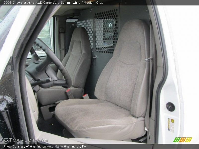 Summit White / Medium Gray 2005 Chevrolet Astro AWD Cargo Van