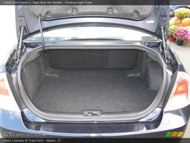  2009 Fusion S Trunk