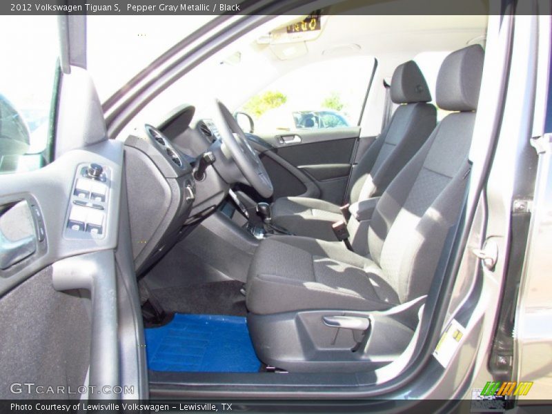 Pepper Gray Metallic / Black 2012 Volkswagen Tiguan S