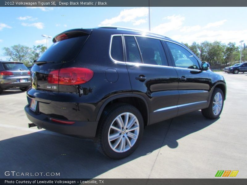 Deep Black Metallic / Black 2012 Volkswagen Tiguan SE