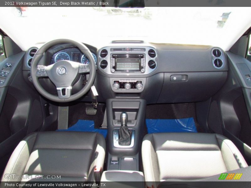 Deep Black Metallic / Black 2012 Volkswagen Tiguan SE