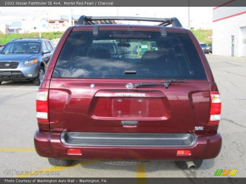 Merlot Red Pearl / Charcoal 2003 Nissan Pathfinder SE 4x4