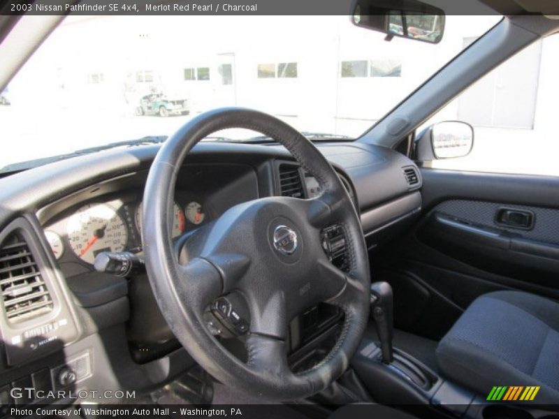 Merlot Red Pearl / Charcoal 2003 Nissan Pathfinder SE 4x4