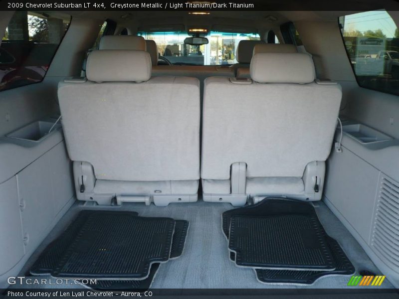 Greystone Metallic / Light Titanium/Dark Titanium 2009 Chevrolet Suburban LT 4x4