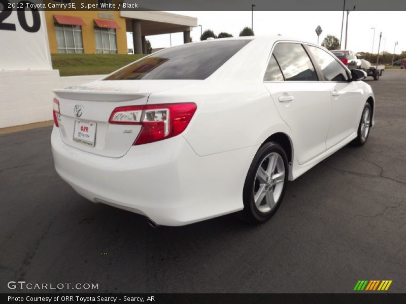 Super White / Black 2012 Toyota Camry SE