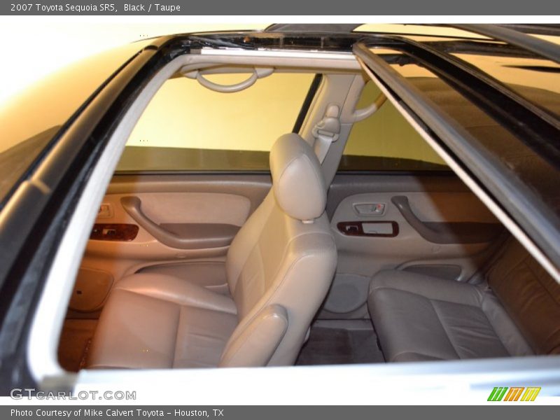 Black / Taupe 2007 Toyota Sequoia SR5