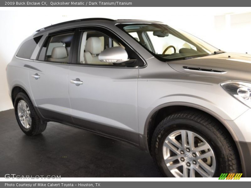 Quicksilver Metallic / Dark Titanium/Titanium 2009 Buick Enclave CX