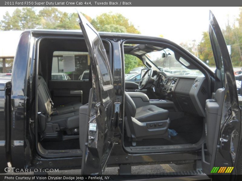  2011 F350 Super Duty Lariat Crew Cab 4x4 Black Interior