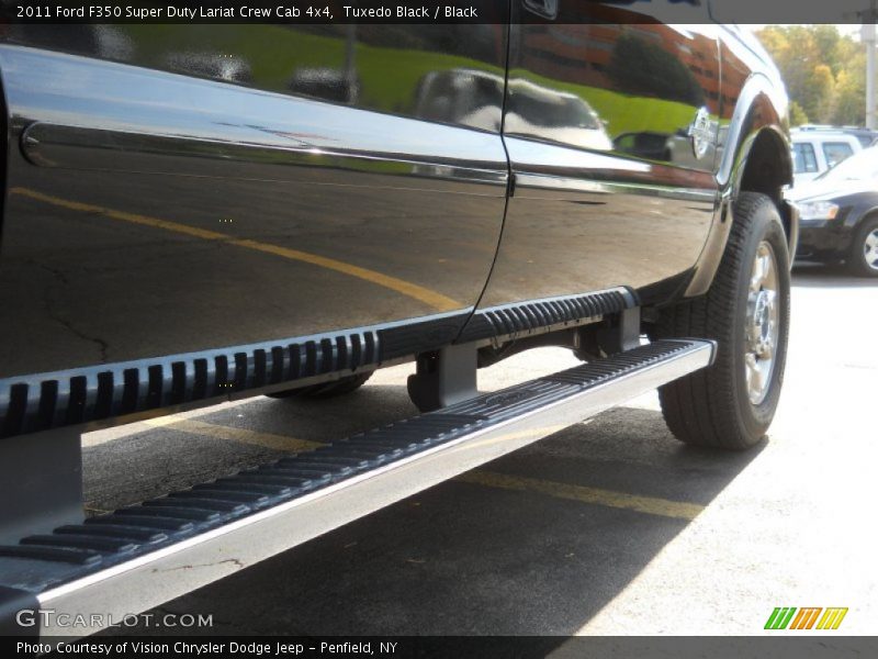 Tuxedo Black / Black 2011 Ford F350 Super Duty Lariat Crew Cab 4x4