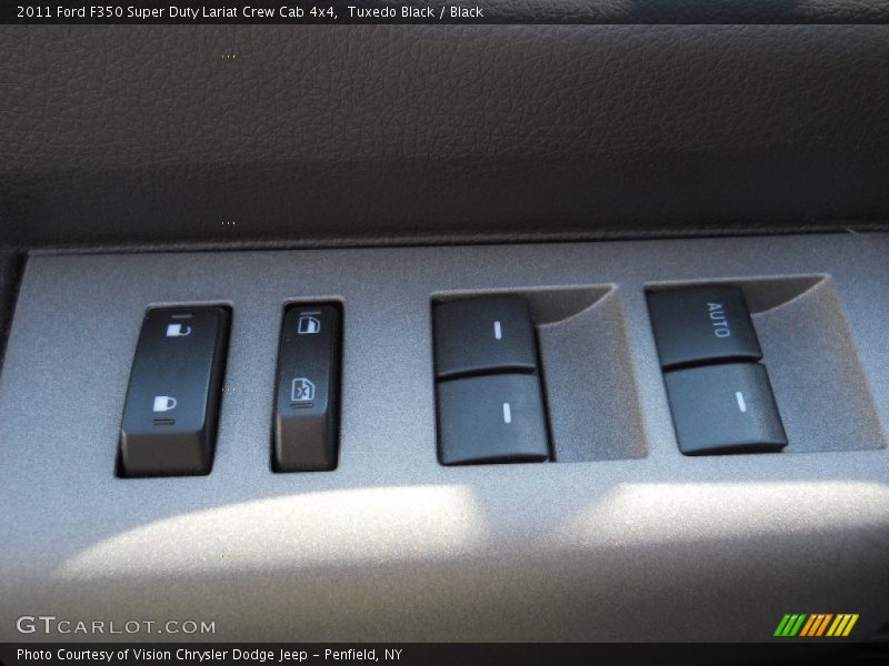Tuxedo Black / Black 2011 Ford F350 Super Duty Lariat Crew Cab 4x4