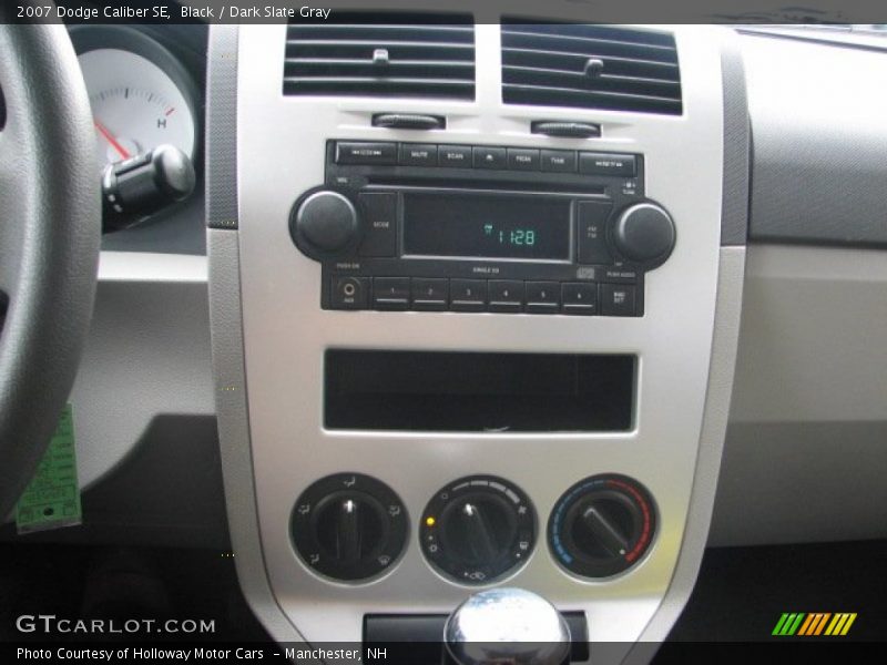 Controls of 2007 Caliber SE