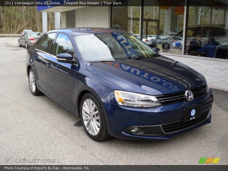Front 3/4 View of 2011 Jetta SEL Sedan