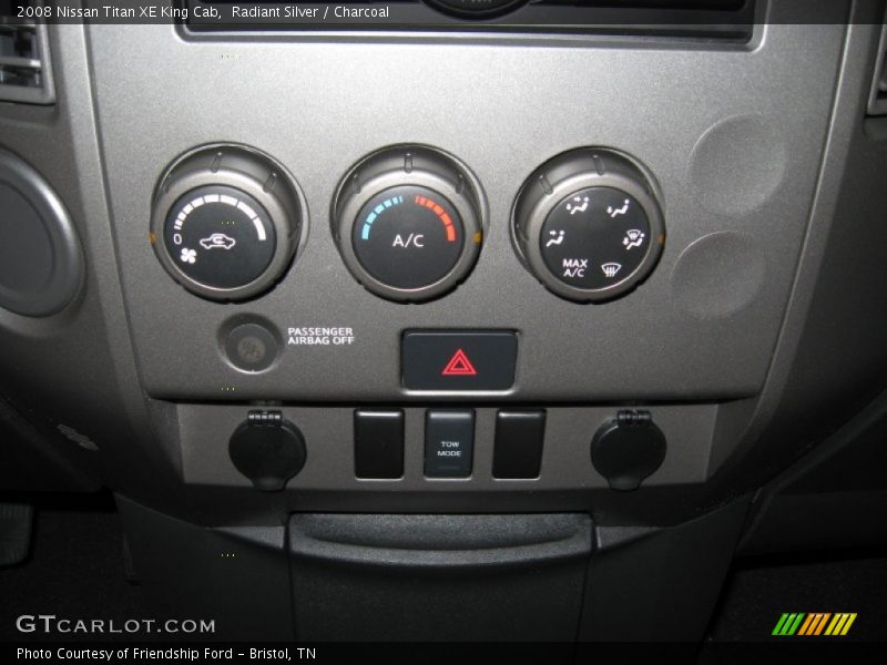 Controls of 2008 Titan XE King Cab