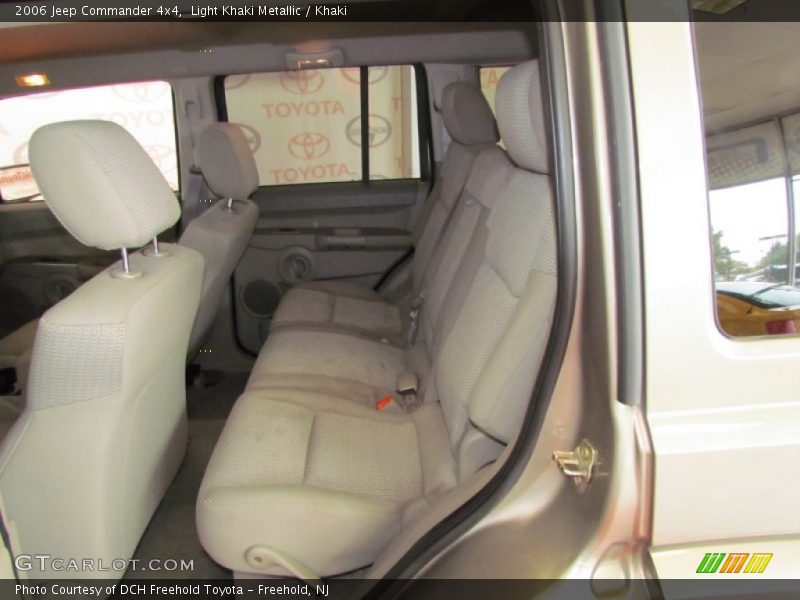 Light Khaki Metallic / Khaki 2006 Jeep Commander 4x4