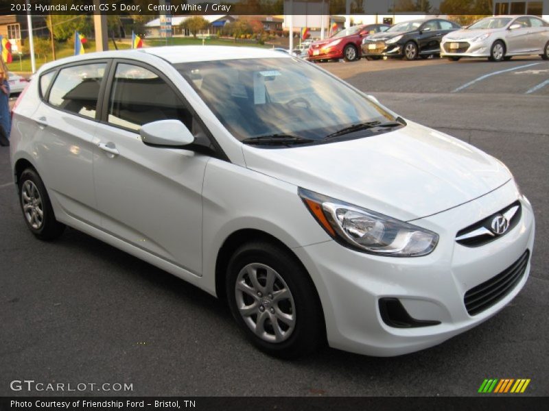 Front 3/4 View of 2012 Accent GS 5 Door