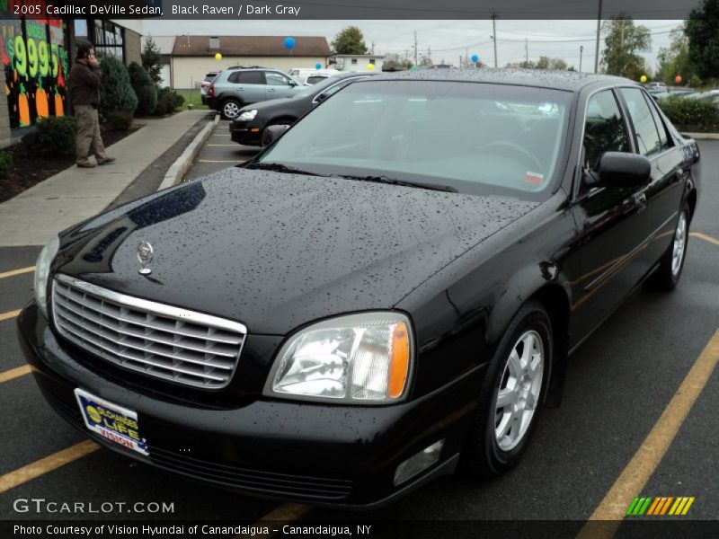 Black Raven / Dark Gray 2005 Cadillac DeVille Sedan