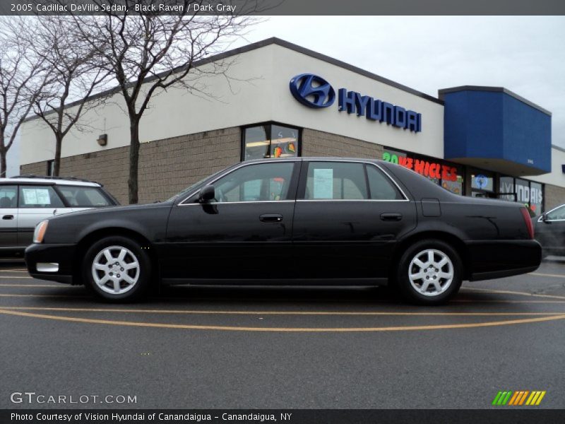 Black Raven / Dark Gray 2005 Cadillac DeVille Sedan