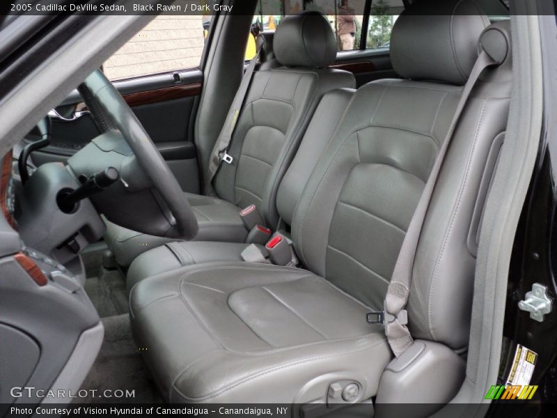 Black Raven / Dark Gray 2005 Cadillac DeVille Sedan
