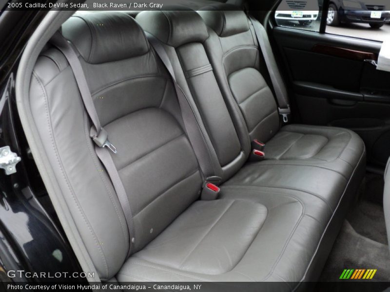 Black Raven / Dark Gray 2005 Cadillac DeVille Sedan