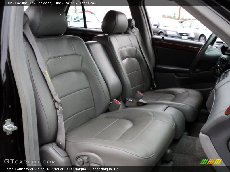 Black Raven / Dark Gray 2005 Cadillac DeVille Sedan