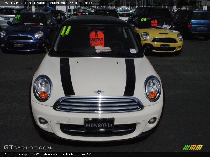 Pepper White / Carbon Black 2011 Mini Cooper Hardtop