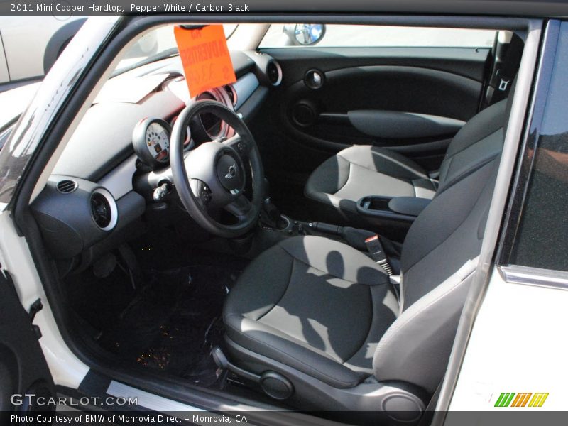 Pepper White / Carbon Black 2011 Mini Cooper Hardtop