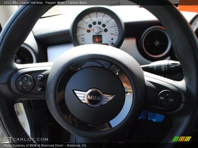 Pepper White / Carbon Black 2011 Mini Cooper Hardtop