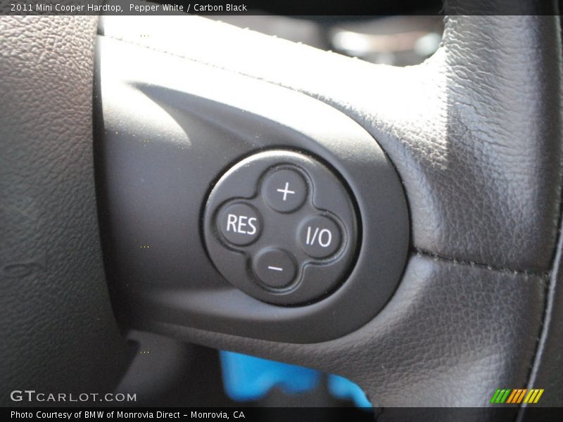 Pepper White / Carbon Black 2011 Mini Cooper Hardtop