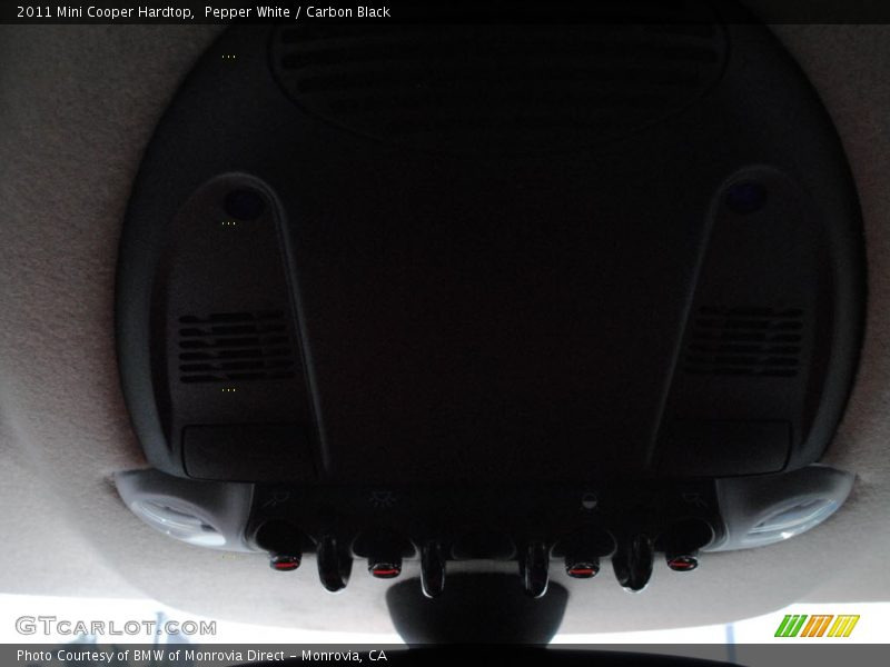 Pepper White / Carbon Black 2011 Mini Cooper Hardtop