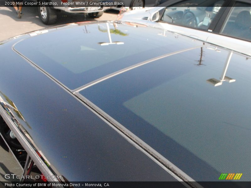 Pepper White / Grey/Carbon Black 2010 Mini Cooper S Hardtop