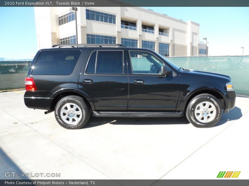 Tuxedo Black / Stone 2010 Ford Expedition XLT