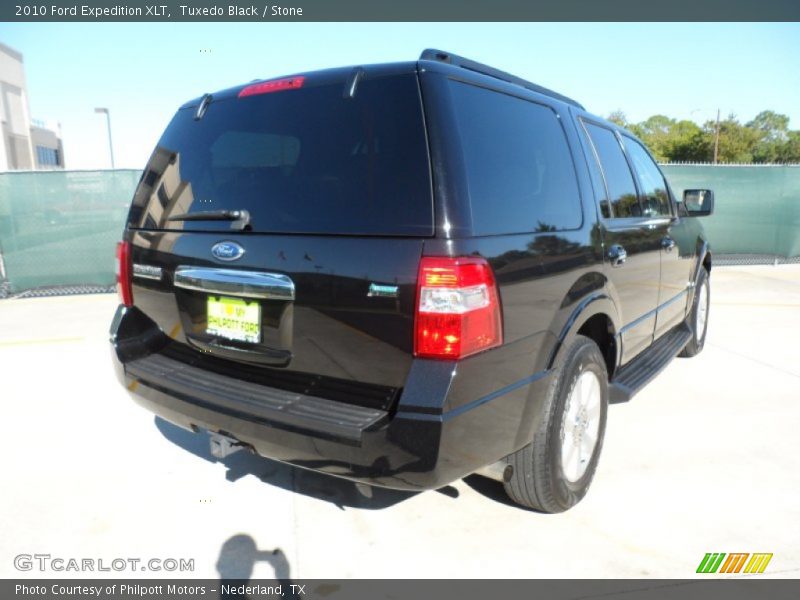 Tuxedo Black / Stone 2010 Ford Expedition XLT