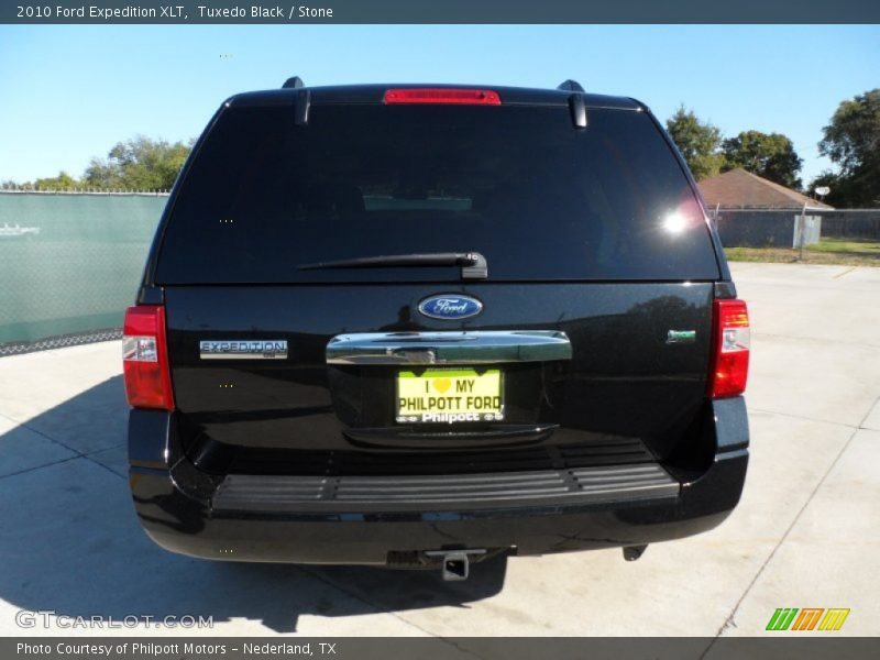Tuxedo Black / Stone 2010 Ford Expedition XLT