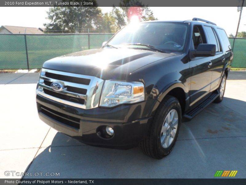Tuxedo Black / Stone 2010 Ford Expedition XLT